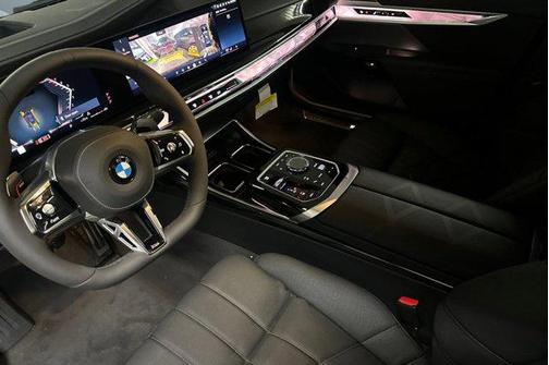 2026 BMW 740 i