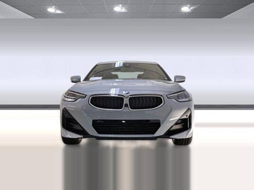 2026 BMW 230 230i