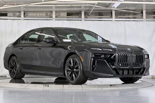 Black Sapphire Metallic 2026 BMW i7 eDrive50