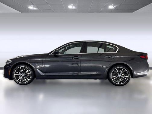 2022 BMW 530e Base