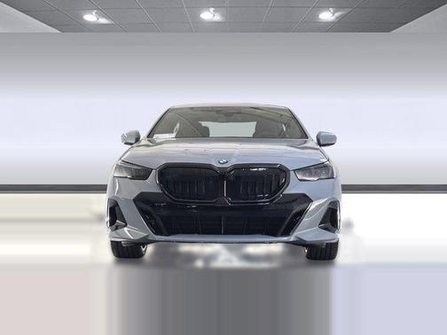 Brooklyn Grey Metallic 2026 BMW 540 xDrive