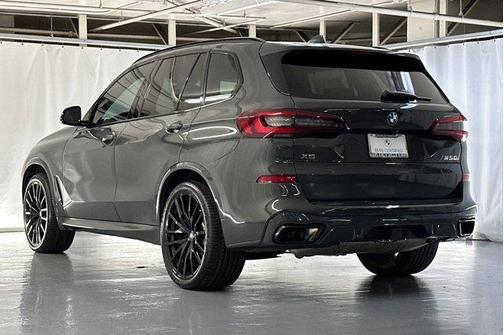2023 BMW X5 M50i