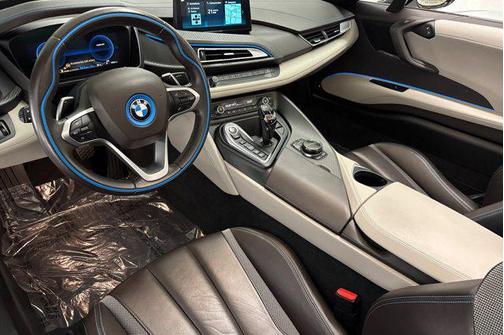 2019 BMW i8 Roadster