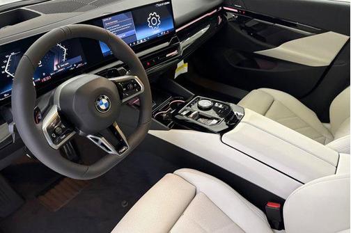 Black Sapphire Metallic 2026 BMW 530 530i