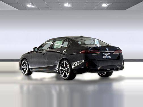 Black Sapphire Metallic 2026 BMW 530 530i