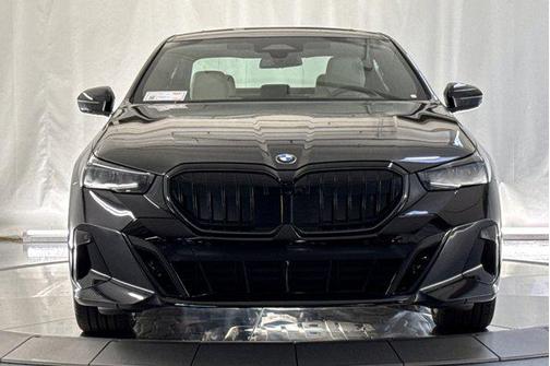 Black Sapphire Metallic 2026 BMW 530 530i