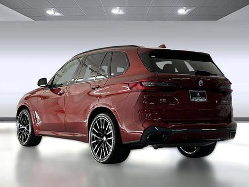 2022 BMW X5 M50i