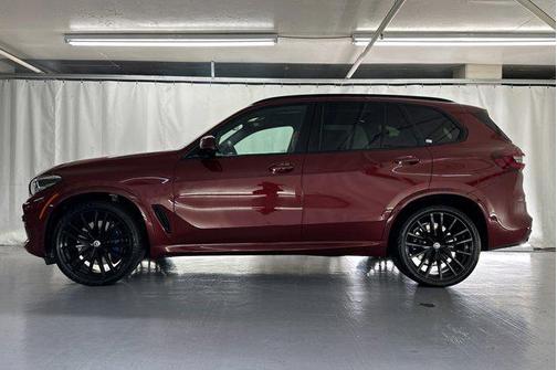 2022 BMW X5 M50i