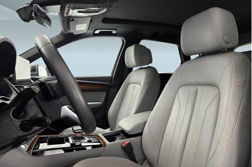 2023 Audi Q5 45 S line Premium