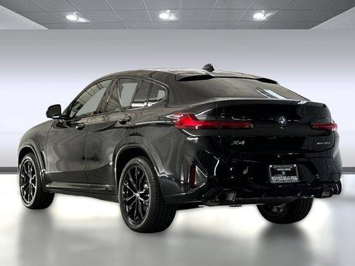 2025 BMW X4 xDrive30i