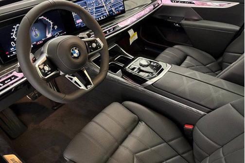 2026 BMW 740 740i