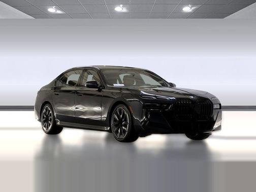2026 BMW 740 740i
