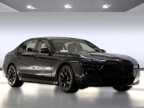 2026 BMW 740 740i