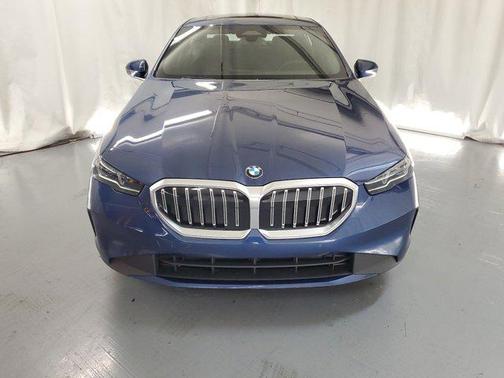 2025 BMW 530 i
