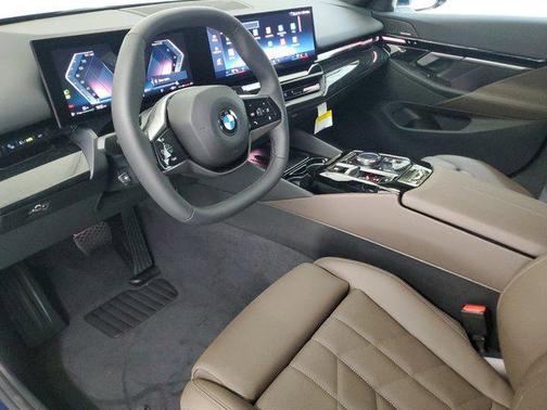 2025 BMW 530 i