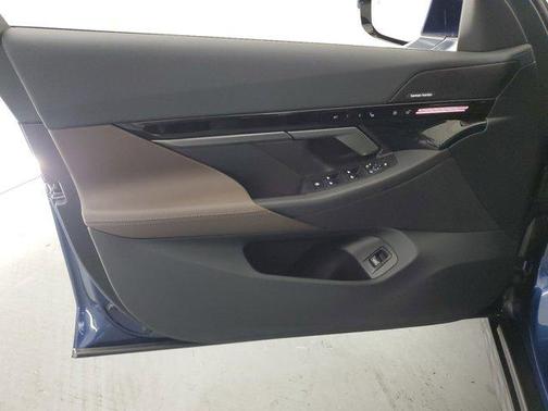 2025 BMW 530 i