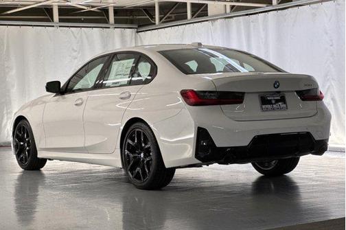 2026 BMW 330 330i