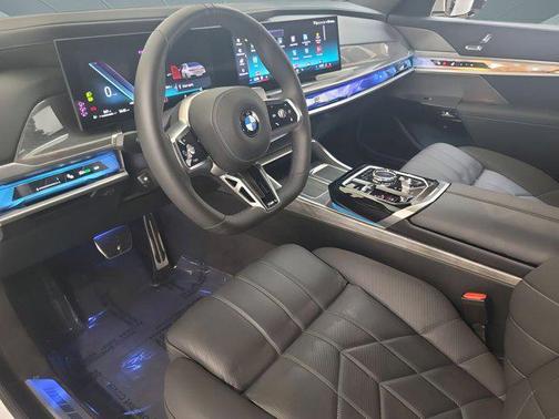 2025 BMW 760 i xDrive