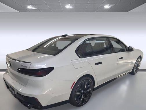 2025 BMW 760 i xDrive