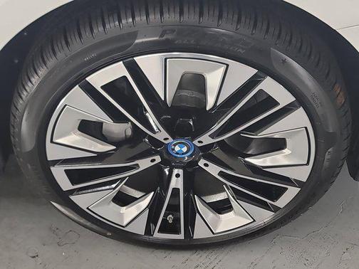 2025 BMW i5 eDrive40