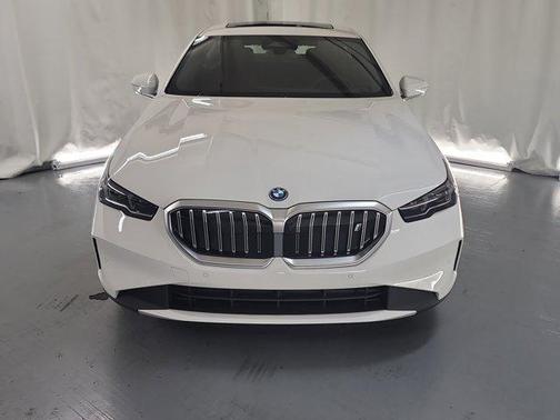 2025 BMW i5 eDrive40