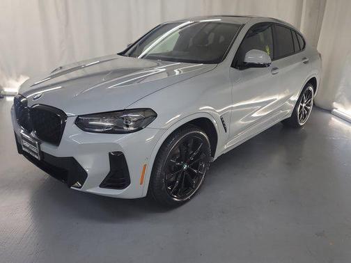 2023 BMW X4 xDrive30i