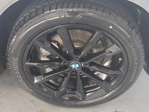 2023 BMW X4 xDrive30i