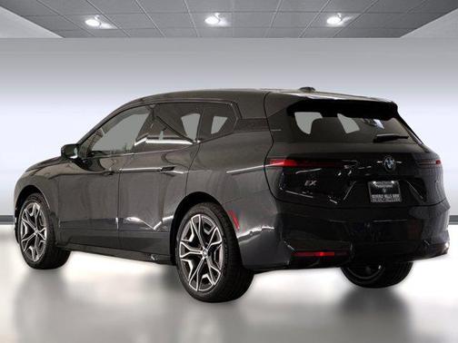 2026 BMW iX xDrive45