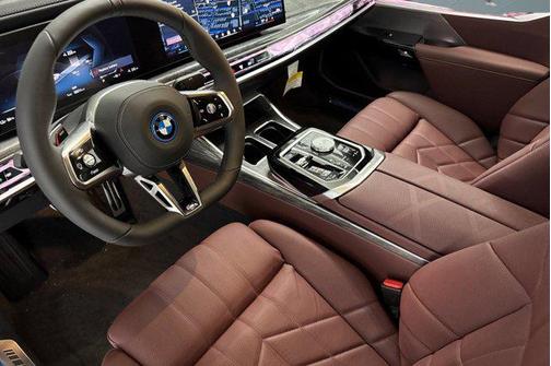 2025 BMW i7 xDrive60
