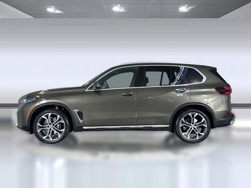 Manhattan Green Metallic 2026 BMW X5 sDrive40i