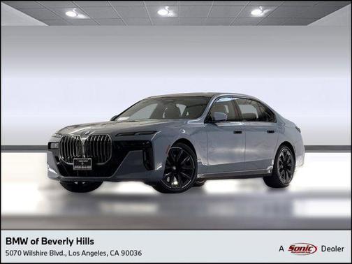 Brooklyn Grey Metallic 2023 BMW 740 i