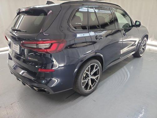 2023 BMW X5 M50i
