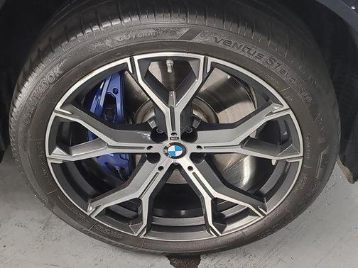 2023 BMW X5 M50i