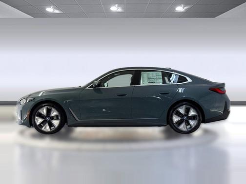 Cape York Green Metallic 2026 BMW i4 Gran Coupe xDrive40