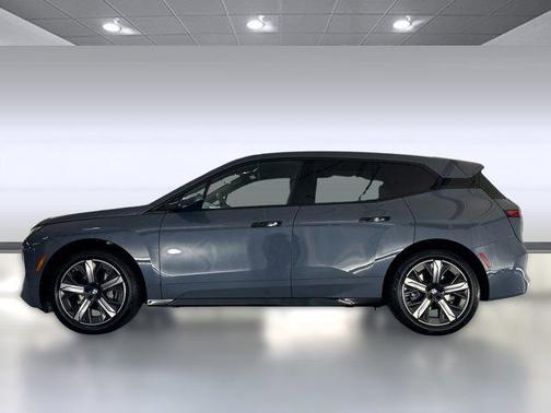 2026 BMW iX xDrive45