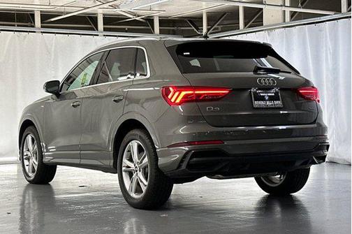 2022 Audi Q3 45 S line Premium Plus