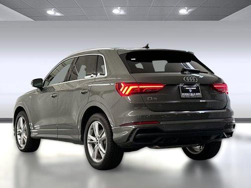 2022 Audi Q3 45 S line Premium Plus