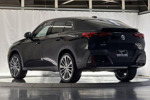 Jet Black 2026 BMW X2 xDrive28i
