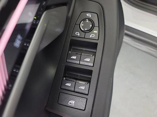 2025 BMW i5 eDrive40