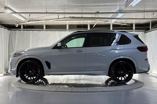 Brooklyn Grey Metallic 2024 BMW X5 sDrive40i