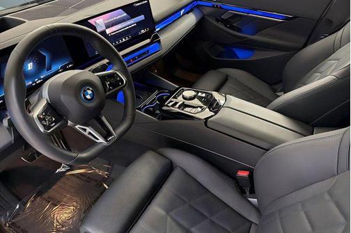 Frozen Pure Grey Metallic 2026 BMW i5 eDrive40