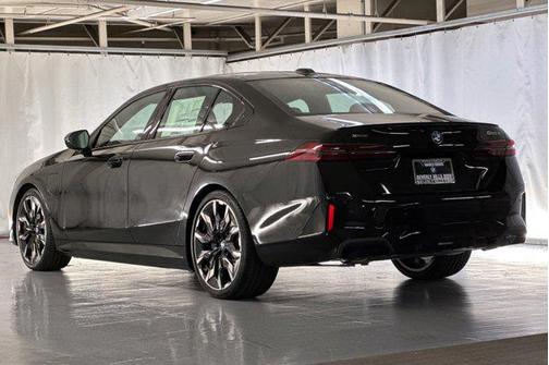 2026 BMW 550e xDrive