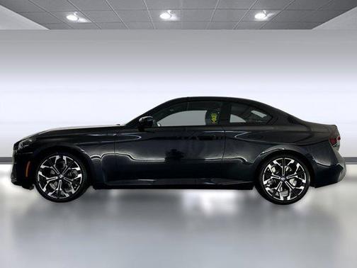 2025 BMW 230 i