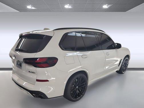 2024 BMW X5 M60i