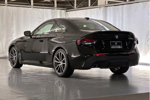 2023 BMW 230 i