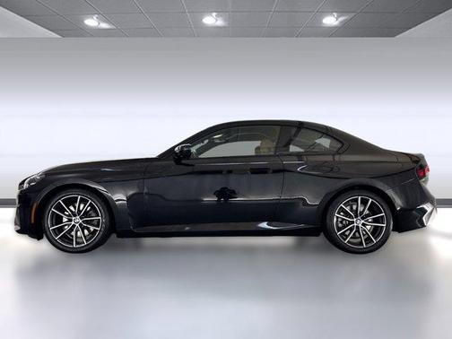 2023 BMW 230 i