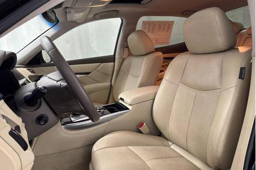 2015 INFINITI Q70L 3.7