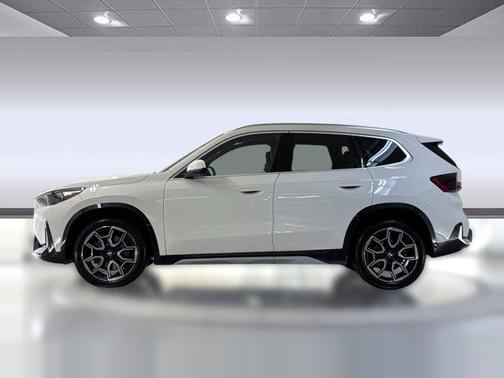 Alpine White 2025 BMW X1 xDrive28i