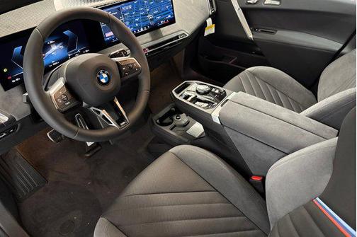 2026 BMW iX xDrive60