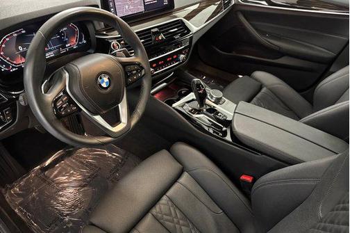 2023 BMW 530 i